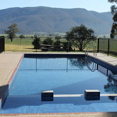 Mountain View Motel Corryong Kültér fotó
