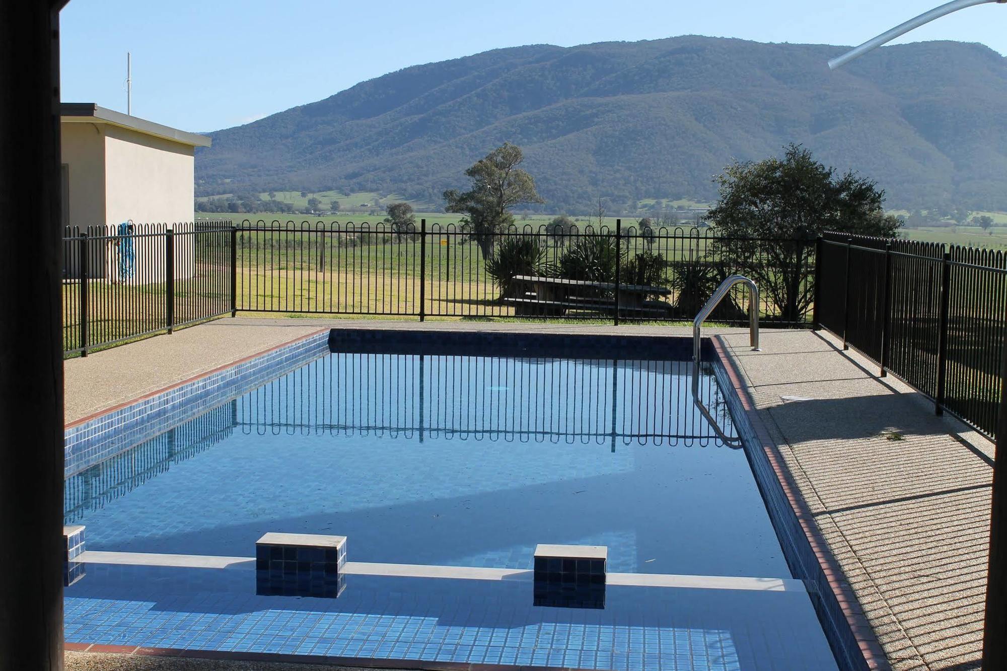 Mountain View Motel Corryong Kültér fotó