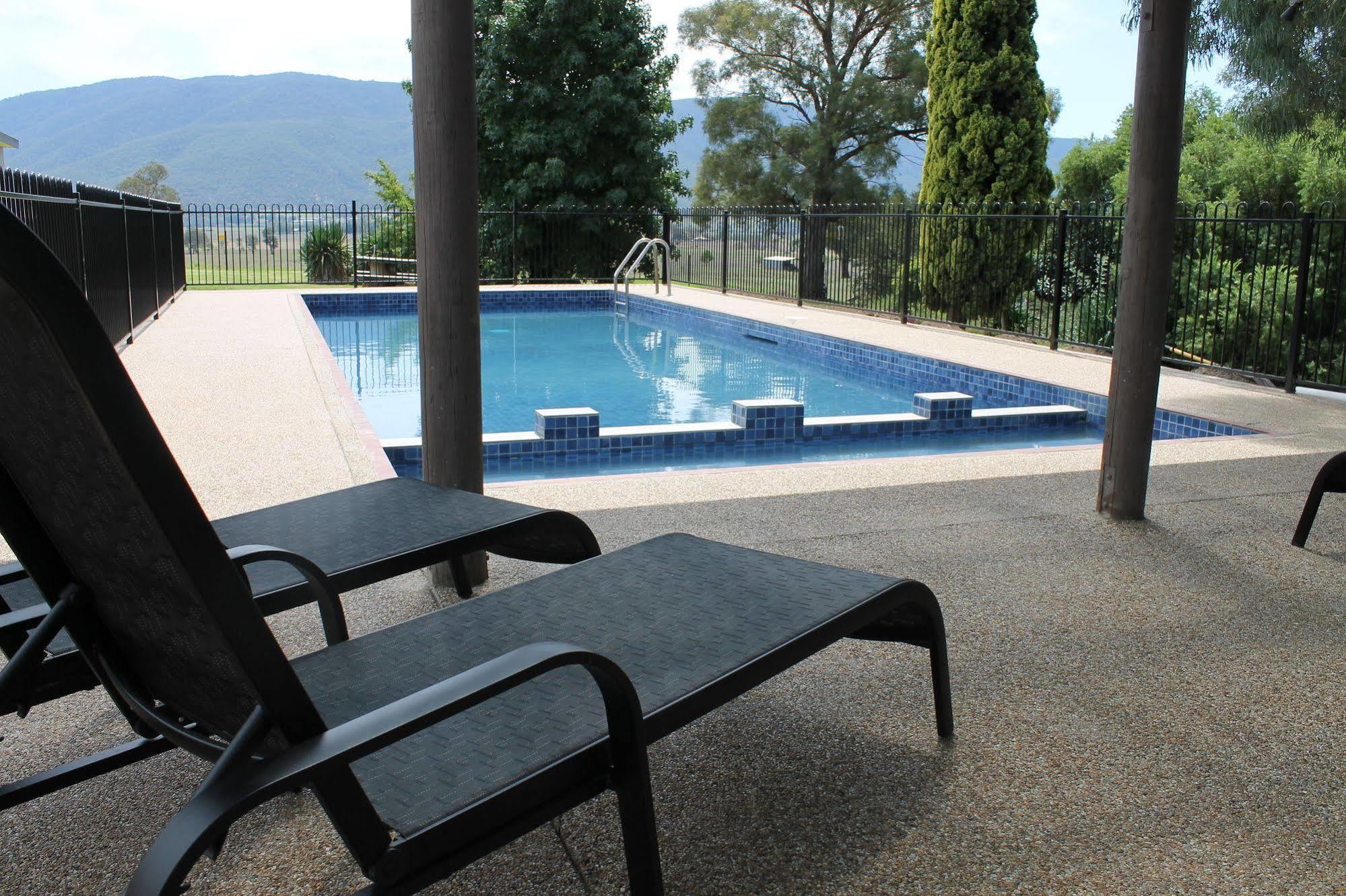 Mountain View Motel Corryong Kültér fotó