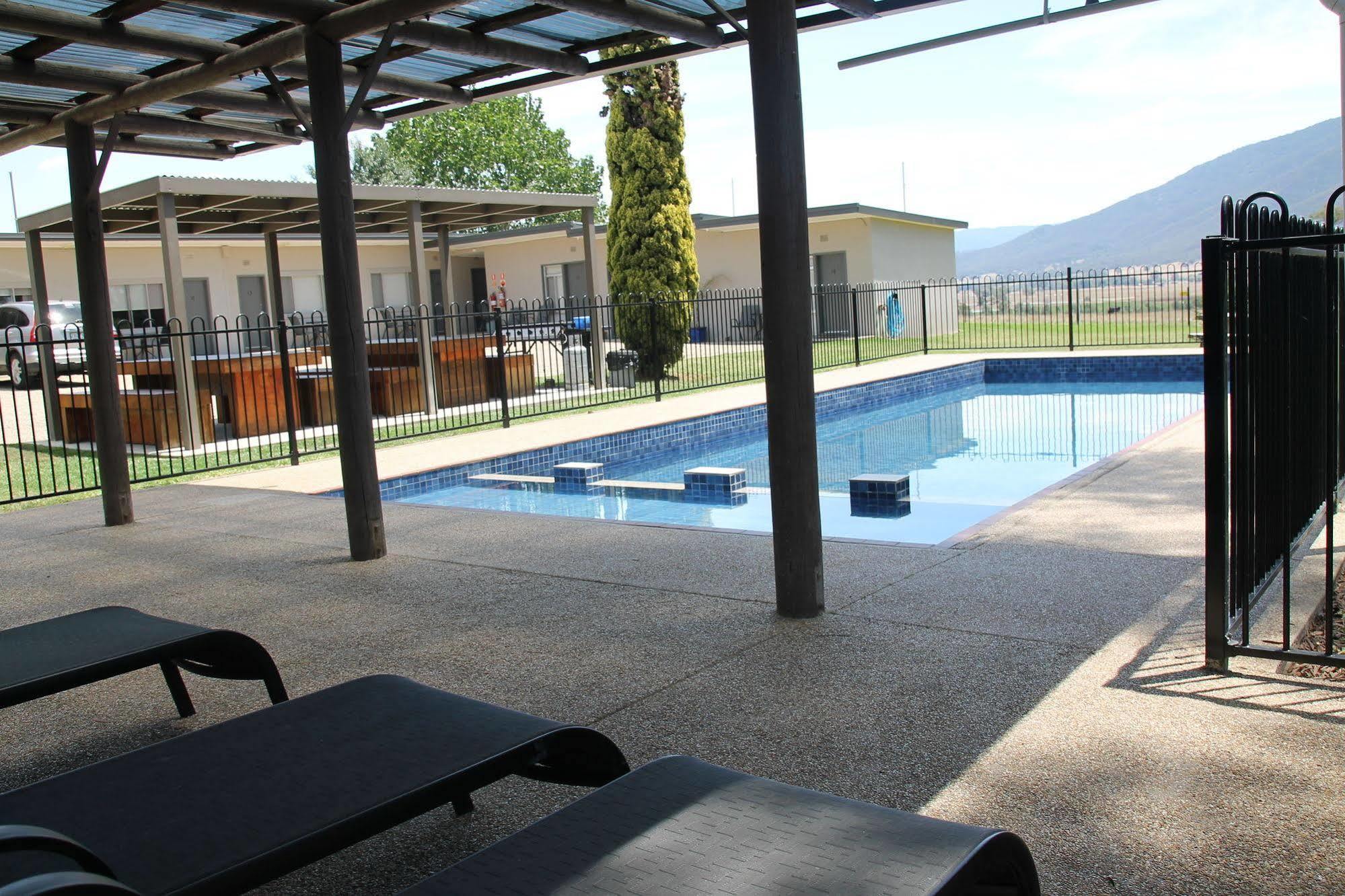 Mountain View Motel Corryong Kültér fotó