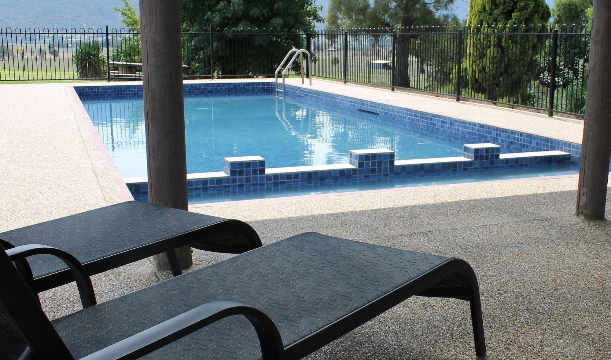 Mountain View Motel Corryong Kültér fotó