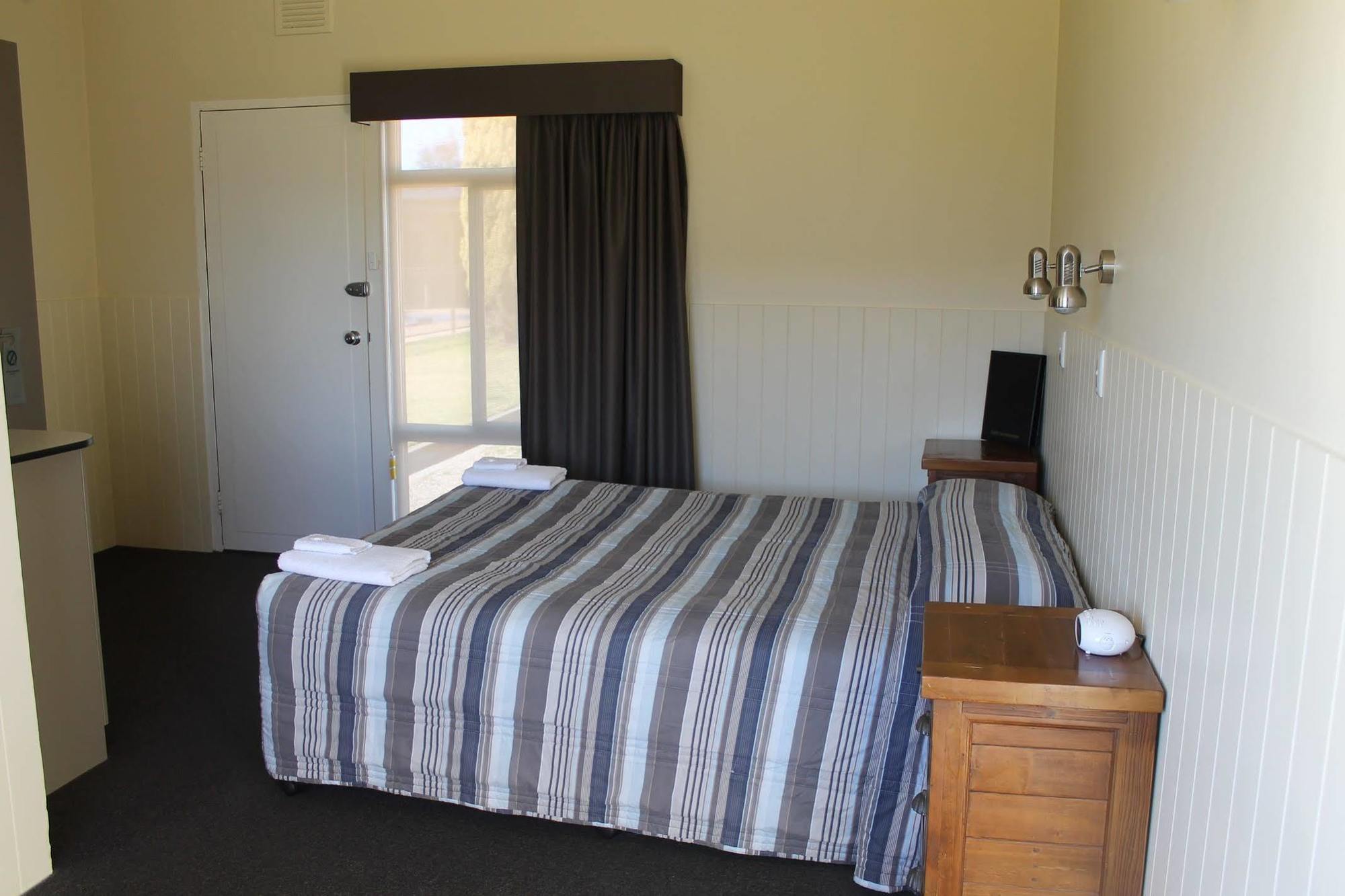 Mountain View Motel Corryong Kültér fotó